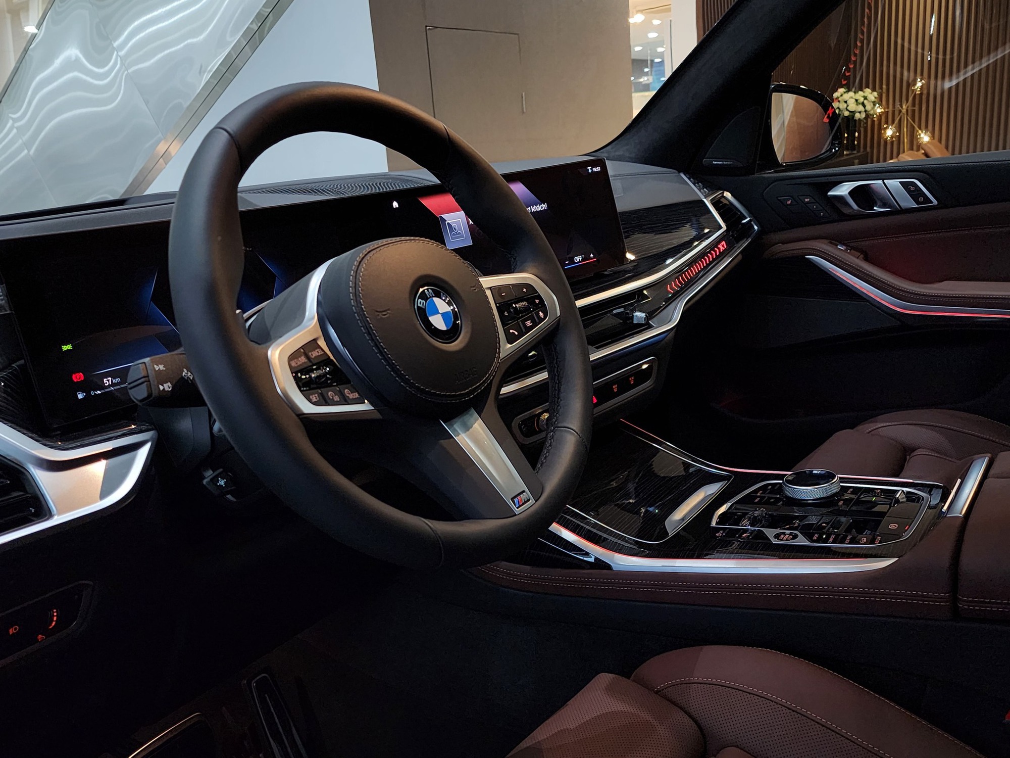 BMW X7 2023 cạnh tranh giá quyết liệt với GLS tại Việt Nam: Giảm cả tỷ đồng sau 3 tháng, bản rẻ nhất còn hơn 5,5 tỷ, tiệm cận giá đối thủ - Ảnh 6.