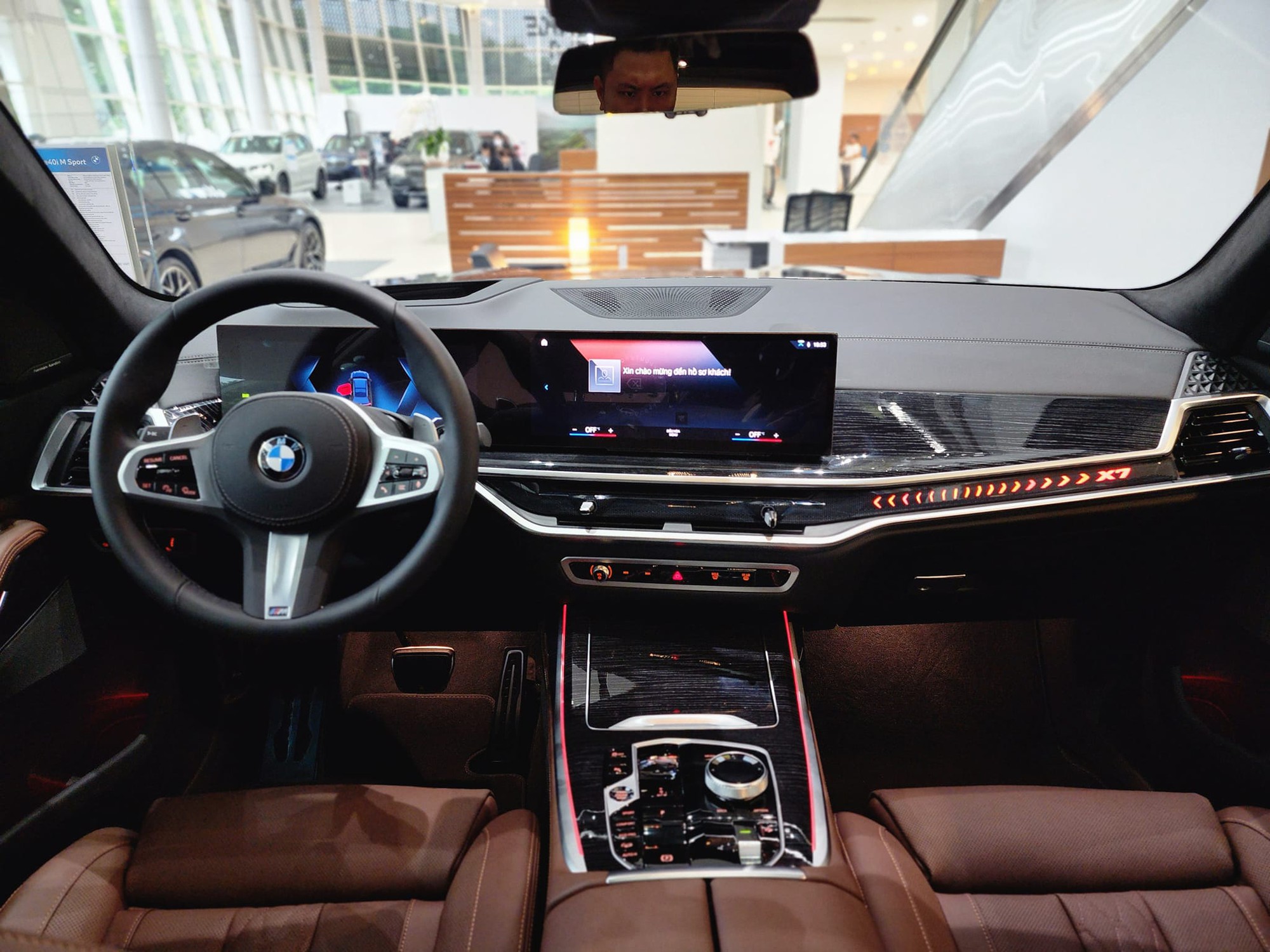 BMW X7 2023 cạnh tranh giá quyết liệt với GLS tại Việt Nam: Giảm cả tỷ đồng sau 3 tháng, bản rẻ nhất còn hơn 5,5 tỷ, tiệm cận giá đối thủ - Ảnh 7.